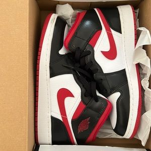 Air Jordan 1 Mid (GS)